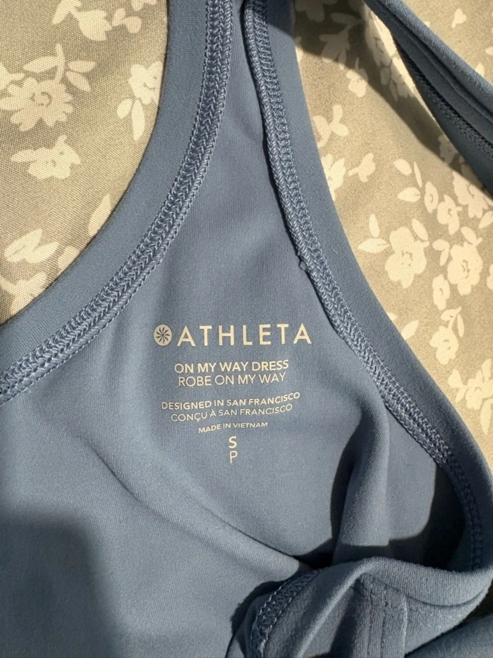 Athleta On My Way dress in Cottage Blue Scoop-Neck Racerback Mini Dress sz sp